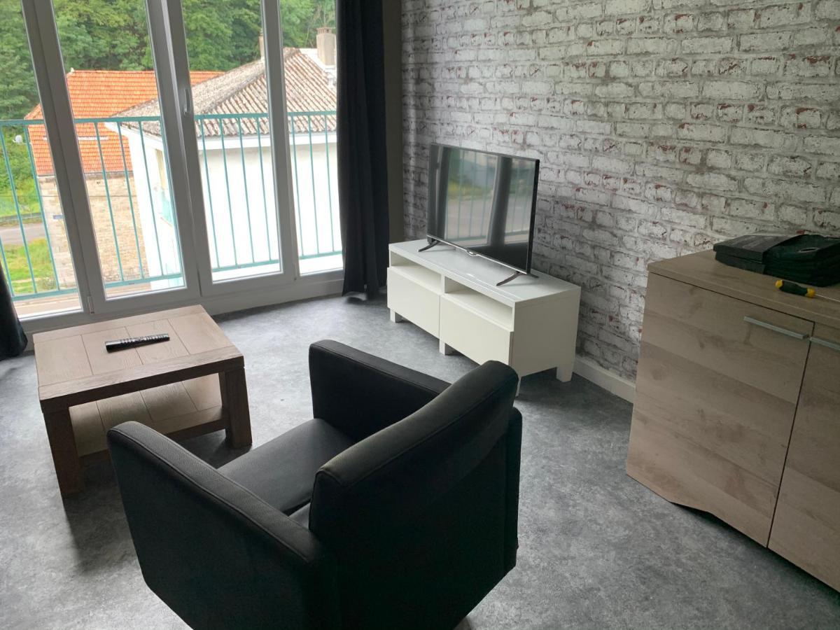 Appartement Tout Confort Dans Une Residence Calme จิเวต์ ภายนอก รูปภาพ