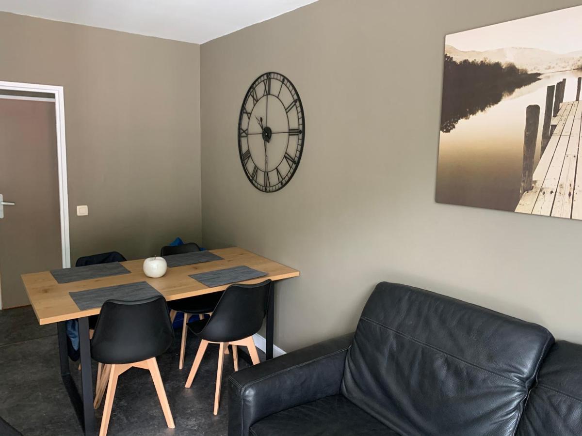 Appartement Tout Confort Dans Une Residence Calme จิเวต์ ภายนอก รูปภาพ